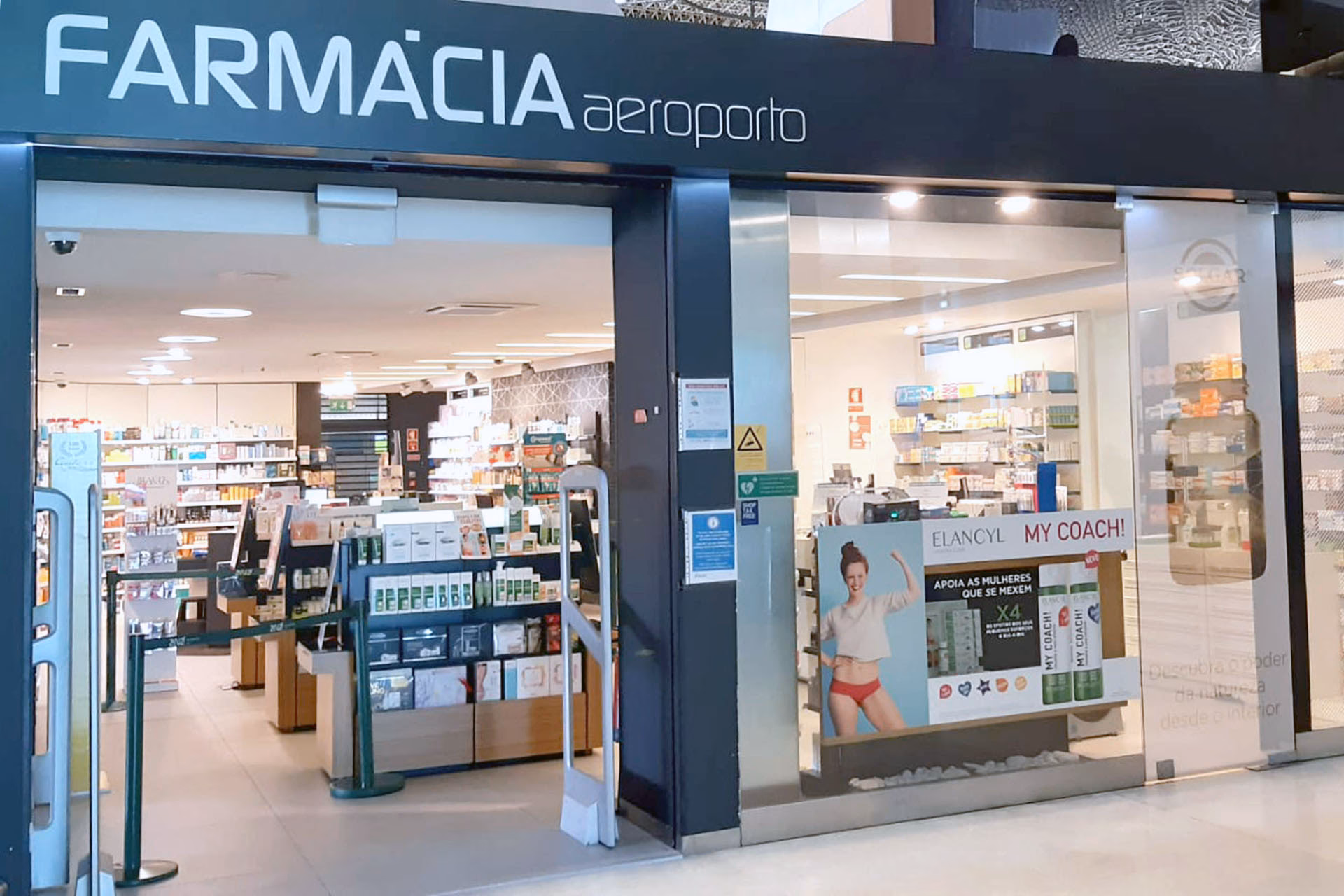 Porque se chama o Aeroporto Humberto Delgado?