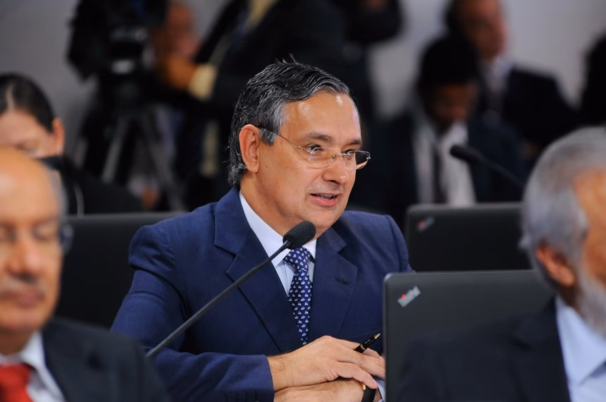 Como pedir apoio para óculos?