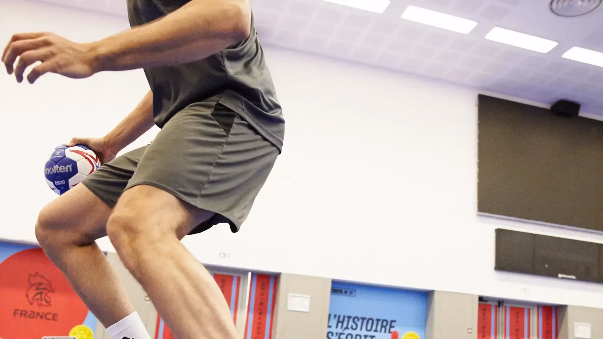 Quais são as vantagens de jogar handebol?