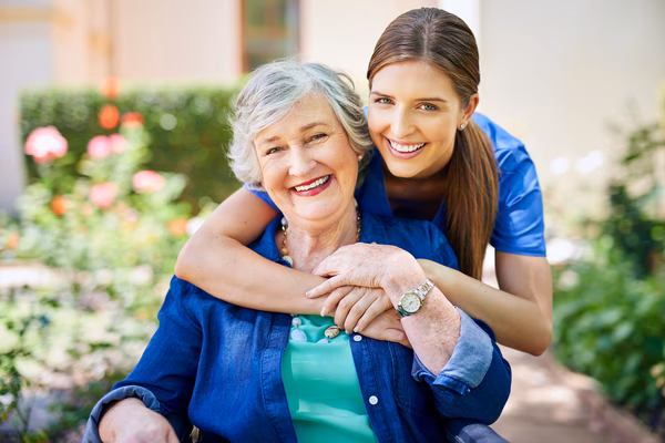 O que faz uma auxiliar de Geriatria?