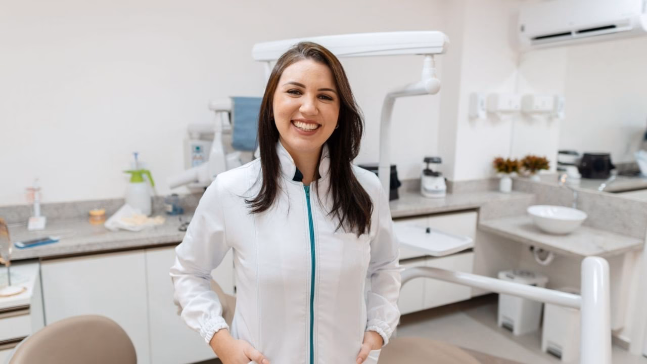 Qual é a diferença entre medicina dentária e odontologia?