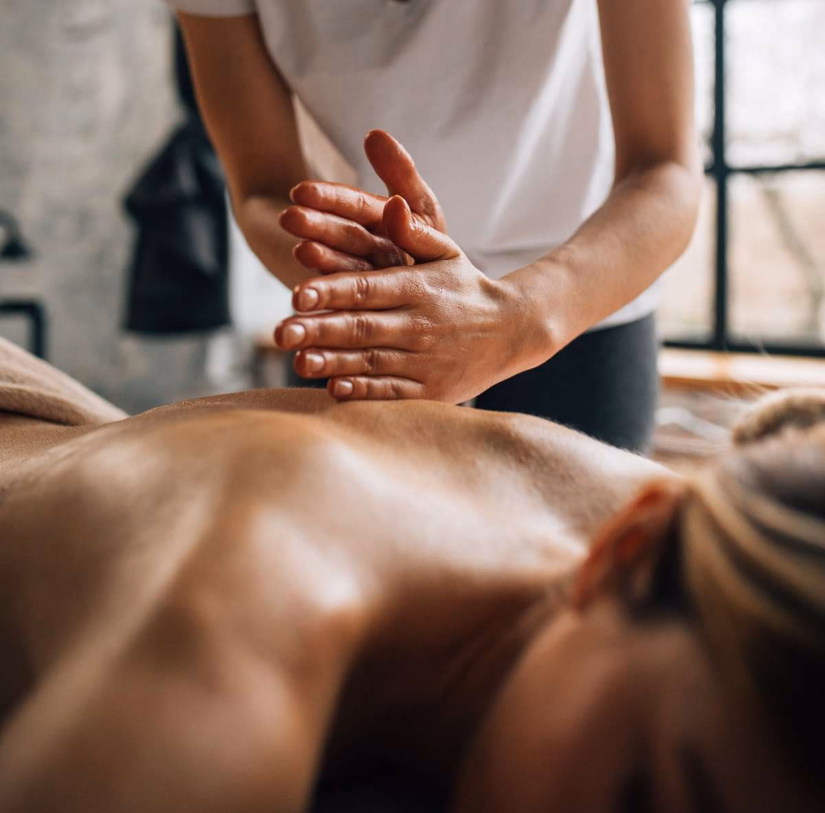 Qual é o valor de uma sessão de massoterapia?