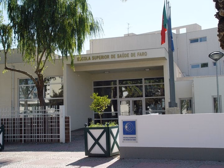 Que curso tirar para ser enfermeira?