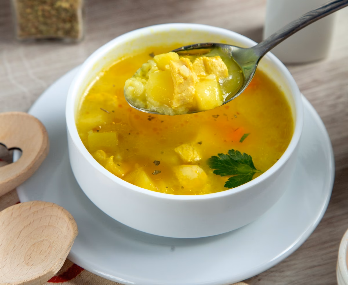 Deve-se comer sopa à noite?