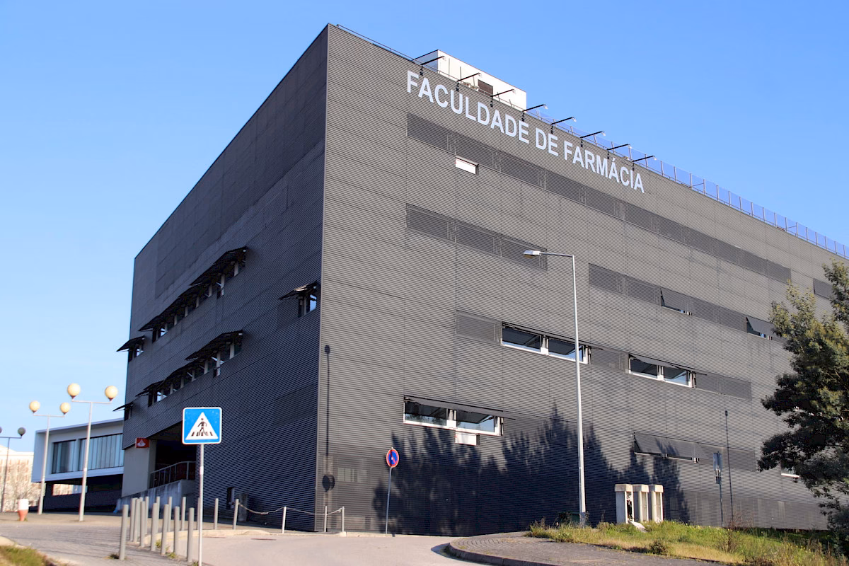 Quais são os cursos na faculdade de Coimbra?