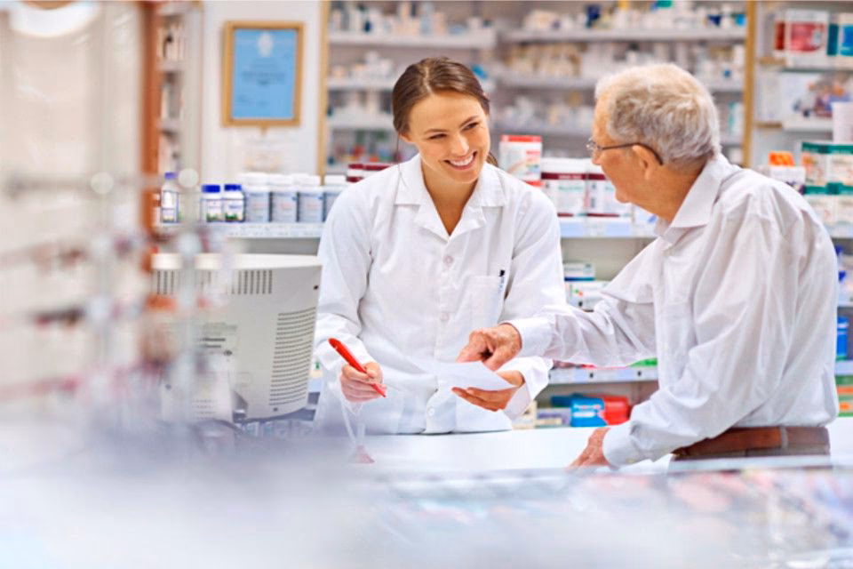 Qual é o salário mínimo para cuidador de idosos em Portugal?