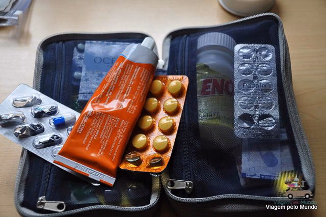 É permitido levar medicamentos no avião?