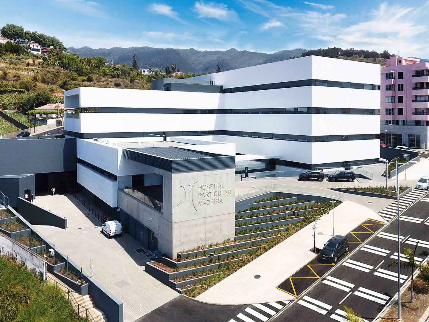 Qual é o autocarro que passa no Hospital Particular da Madeira?