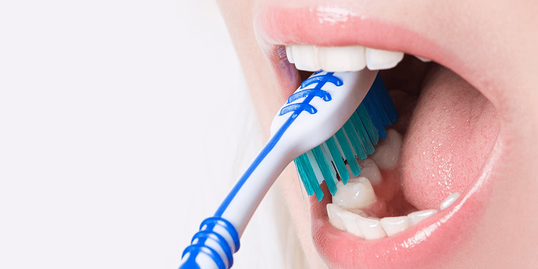 Porque é importante lavar os dentes?