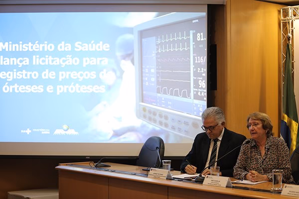 Como posso atualizar os meus dados no SNS?